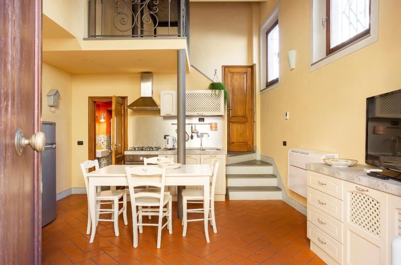 Cozy Classic Italian House Near Santa Croce, On The Lungarno Leilighet Firenze Eksteriør bilde